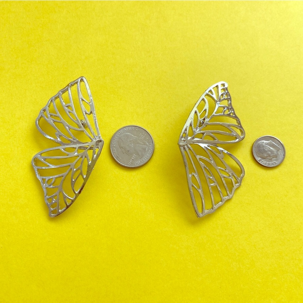 New cute Butterfly 🦋 silver colored earrings